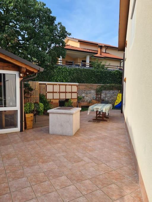 Hisa Idej Apartment Sezana Exterior photo